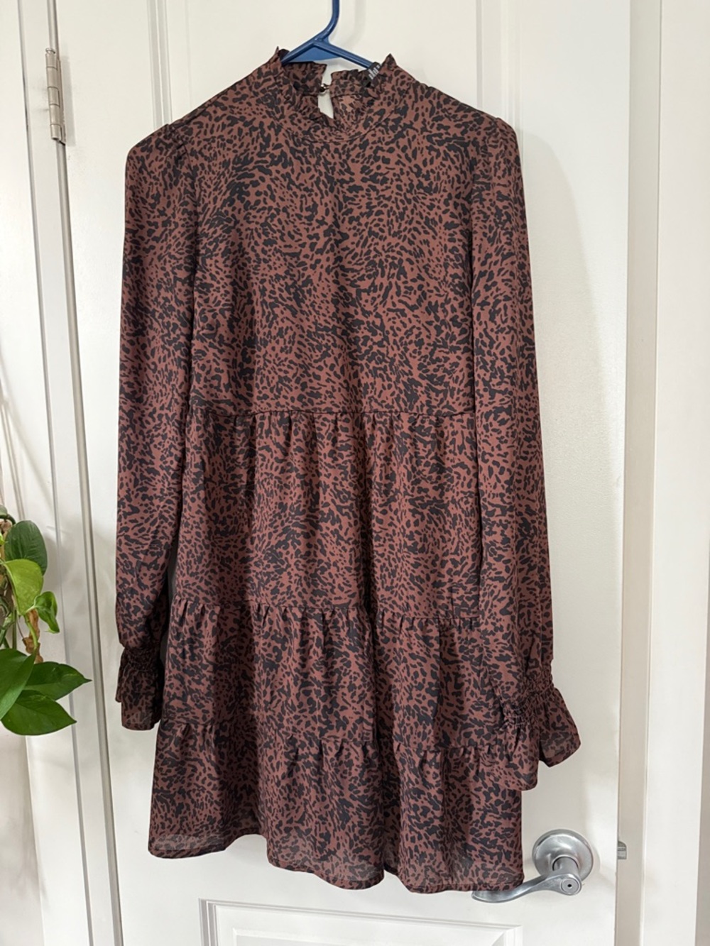 Forever 21 Brown and Black Patterned Tiered Long-Sleeve Dress